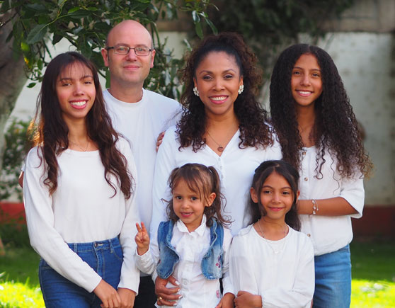 Orthopädie-Techniker Daniel Müller mit Familie